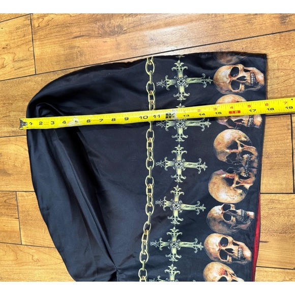 🖤 Heavy Gothic Reversible Hooded Cloak – Skull & Cross Design – Cosplay Vampire - Picture 12 of 16